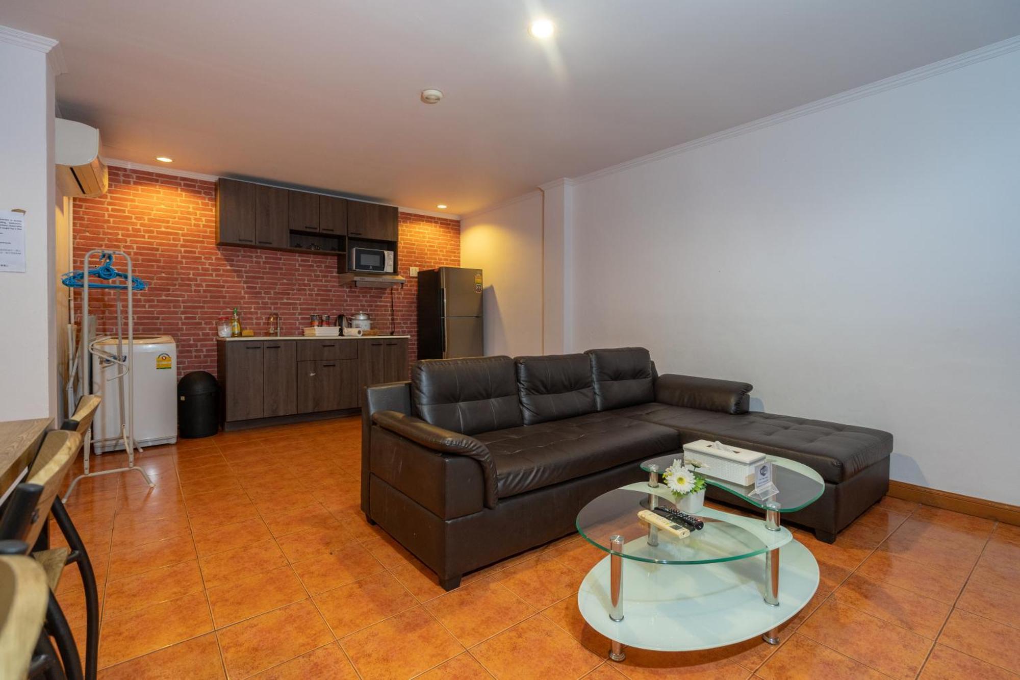 Patong Central Residence & Apartment Kamer foto