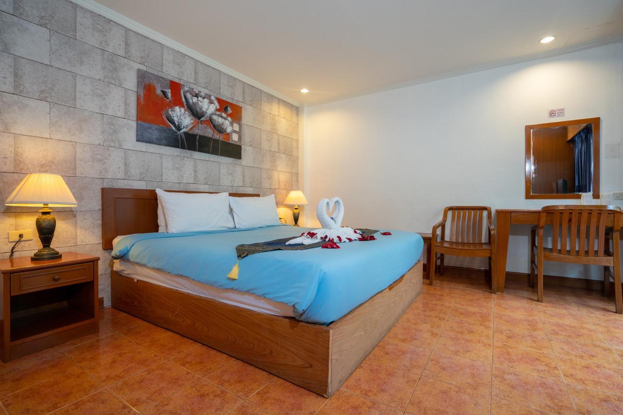 Patong Central Residence & Apartment Kamer foto
