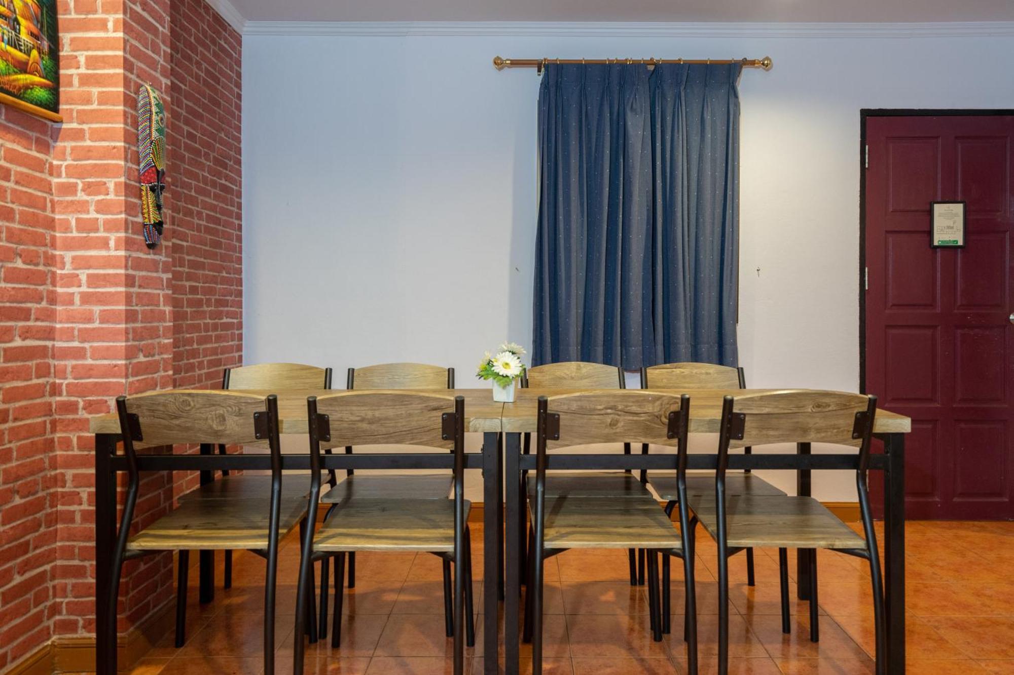 Patong Central Residence & Apartment Kamer foto