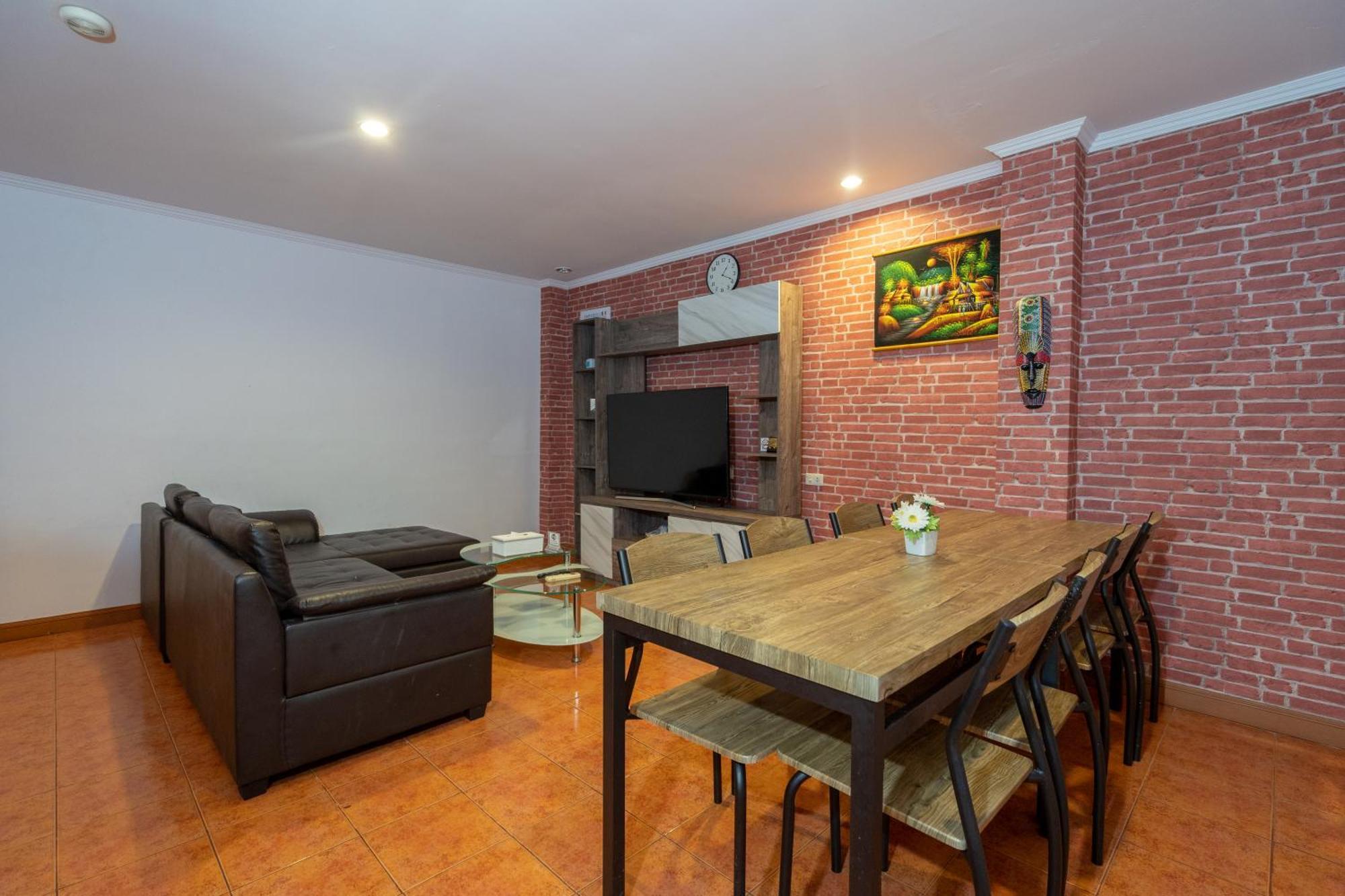 Patong Central Residence & Apartment Kamer foto
