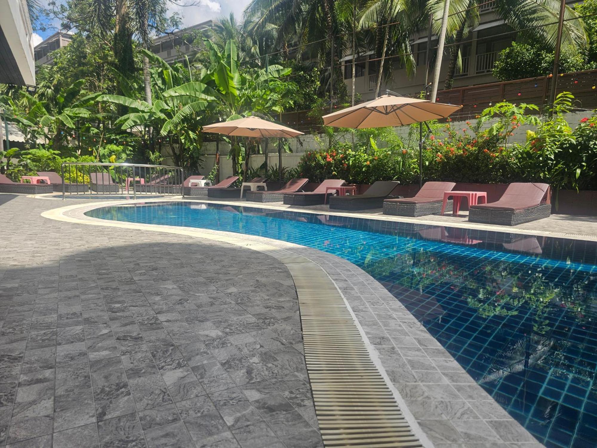 Patong Central Residence & Apartment Buitenkant foto