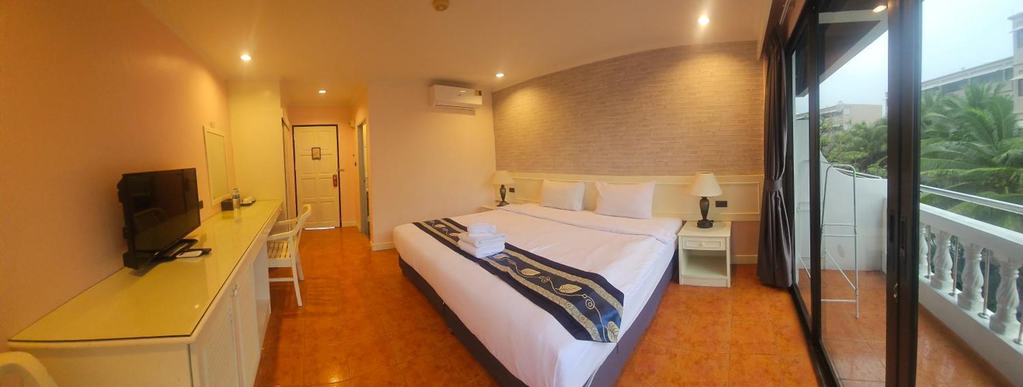 Patong Central Residence & Apartment Buitenkant foto