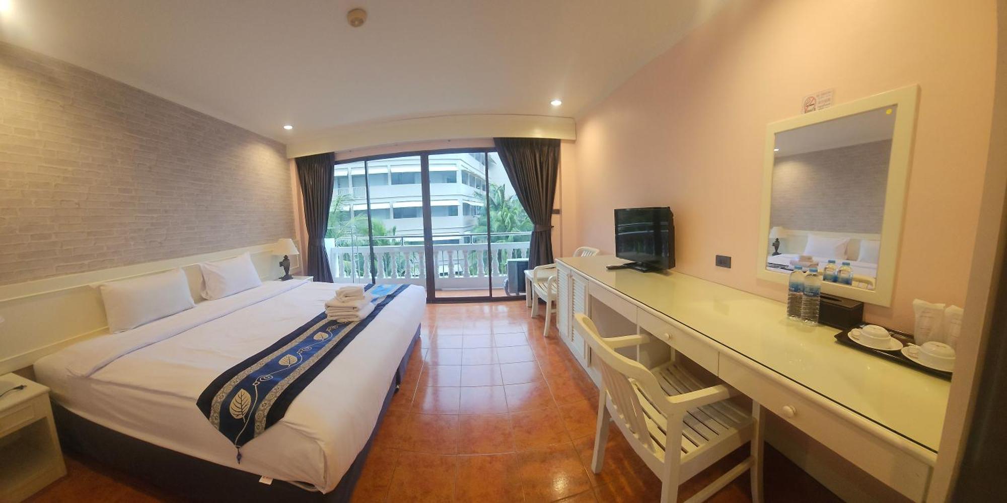Patong Central Residence & Apartment Buitenkant foto