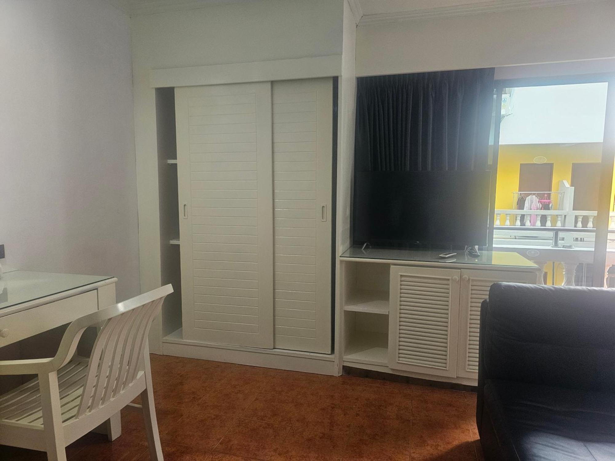 Patong Central Residence & Apartment Kamer foto