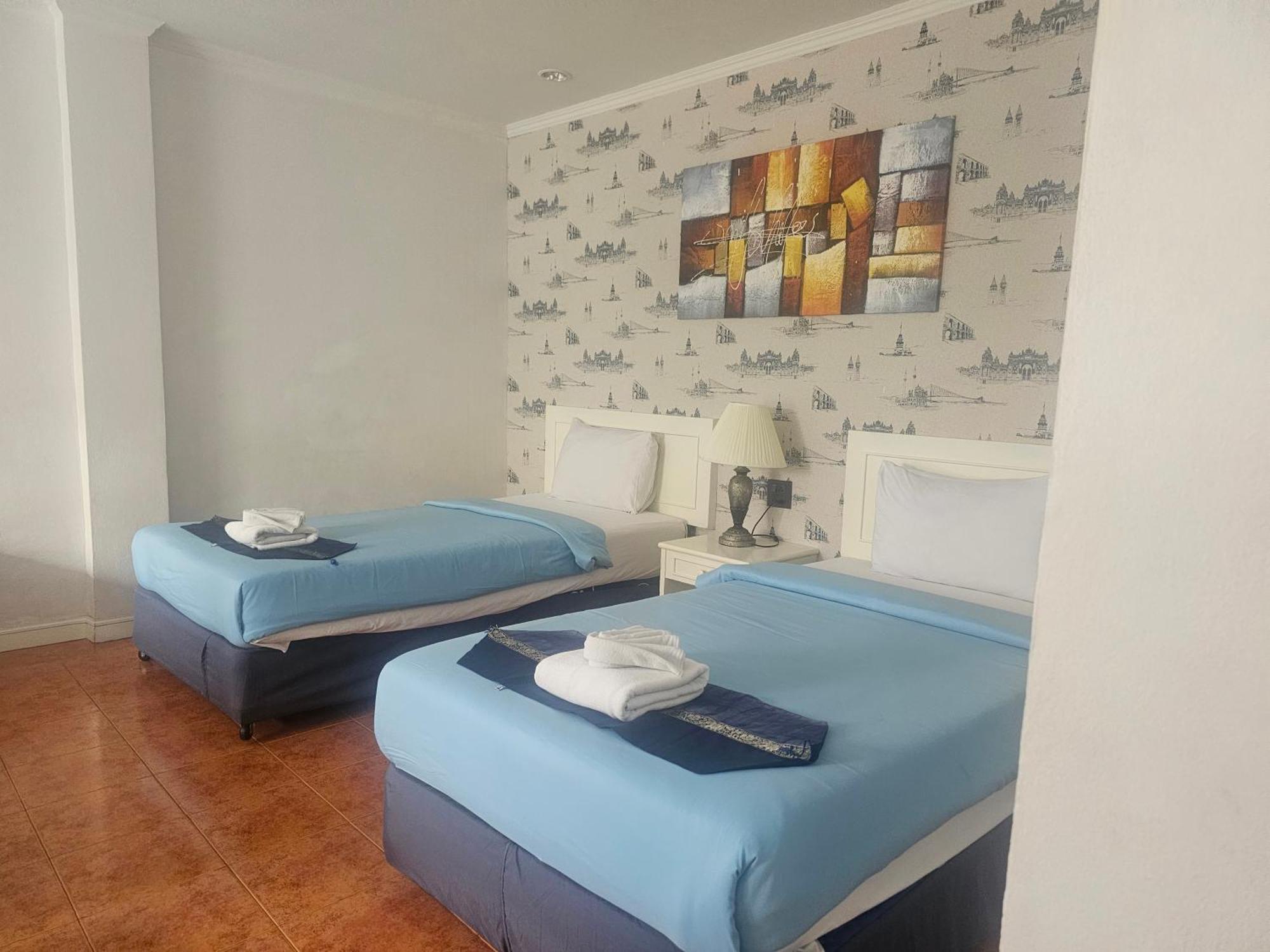 Patong Central Residence & Apartment Kamer foto